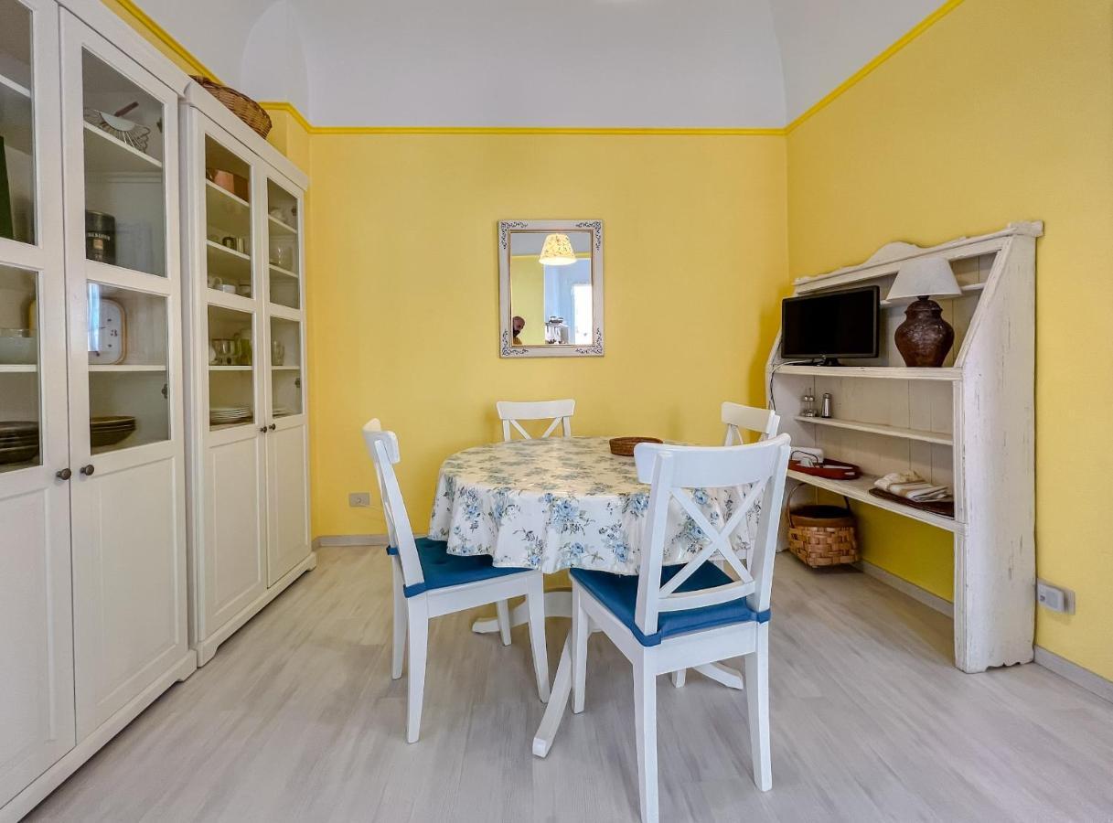 ואראצה Splendido Appartamento Con Vista Mare Su Piazza Dante מראה חיצוני תמונה