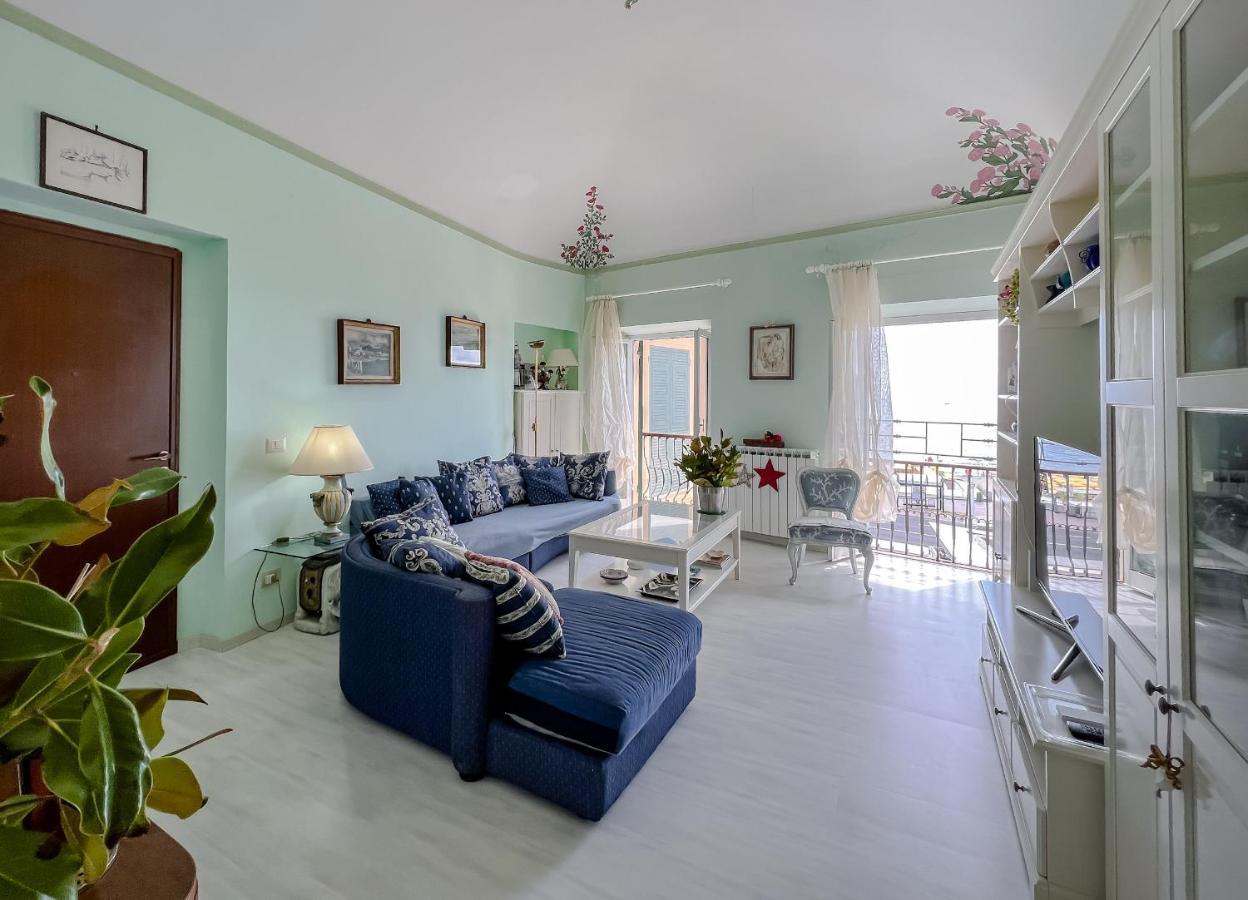 ואראצה Splendido Appartamento Con Vista Mare Su Piazza Dante מראה חיצוני תמונה
